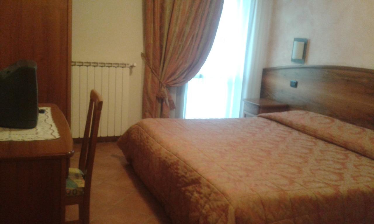 Hotel Cristallo Cerreto Laghi Room photo